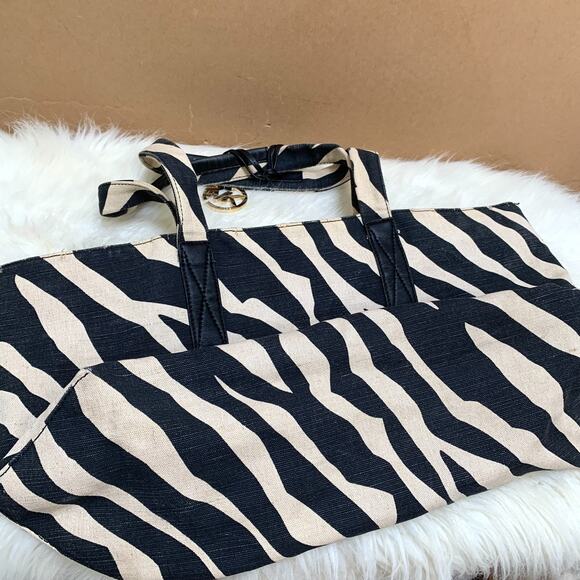 MICHAEL KORS X-Large Black/White Zebra Pattern Canvas Beach Tote Leather Trim - Picture 2 of 16